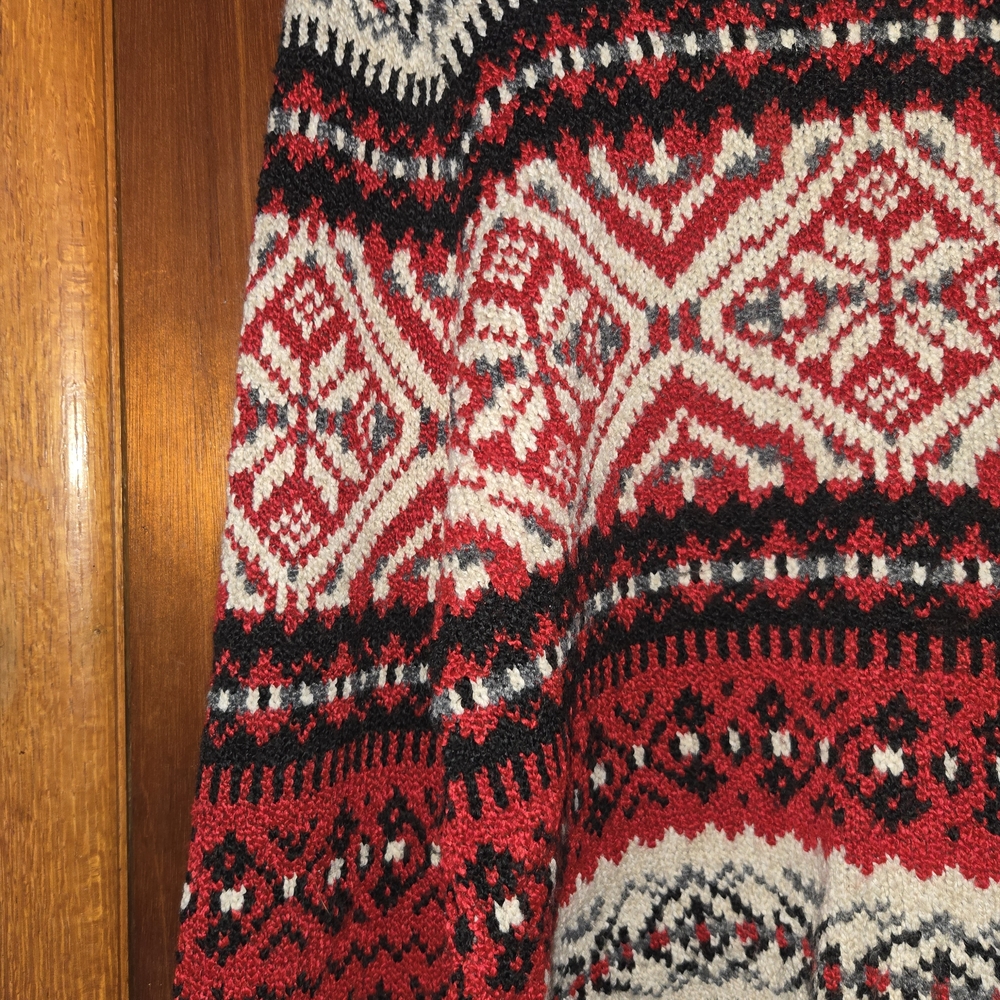 Basic Editions Red, Cream & Black Fair Isle Crewneck Sweater - Picture 2 of 5